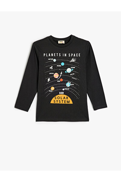 Koton Памучна тениска с щампа с дълъг ръкав с космическа тематика - кръгла яка