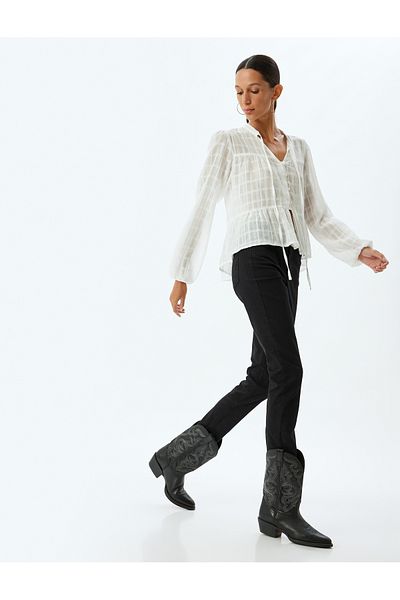 Koton Jeans mit hoher Taille und Skinny-Fit - Baumwolljeans mit Knöpfen