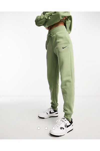 Green nike sweatsuit shop