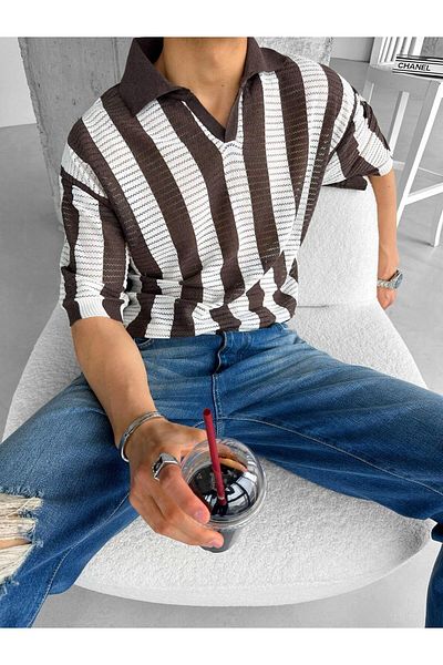 ablukaonline Ανδρικό πλεκτό μπλουζάκι Oversize καφέ - Μισόπατι γιακά και διχτυωτή λεπτομέρεια