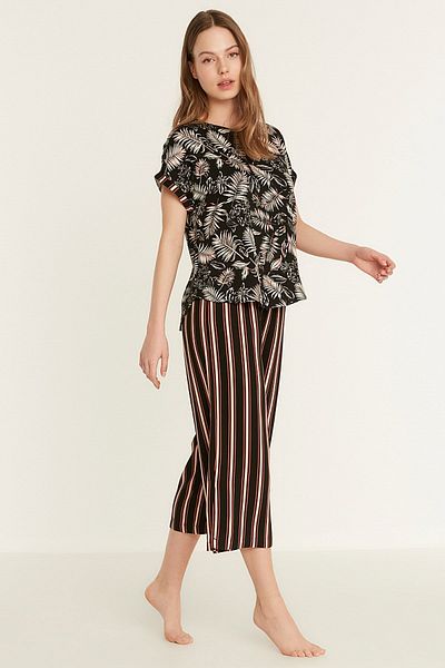 C&City Gemustertes Kurzarm-Pyjama-Set aus Viskose 9081 Schwarz