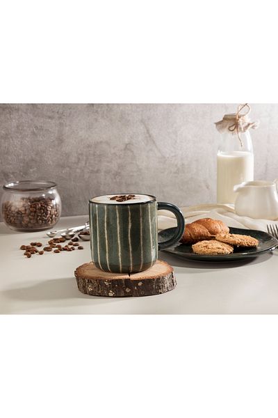 Madame Coco Bel Mais Cylindrical Mug
