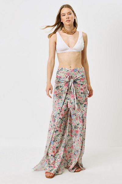 C&City 9078 Modell Damenhose mit Blumenmuster und Gürtel