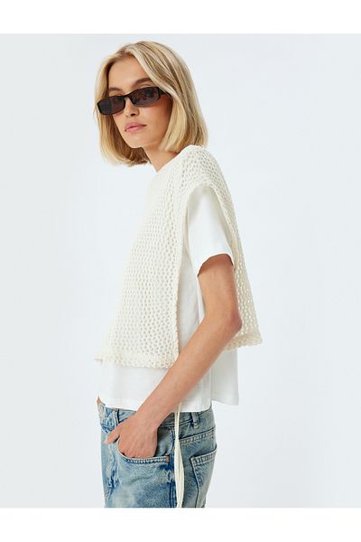 Koton Crew Neck Short Sleeve Crochet Detailed T-Shirt