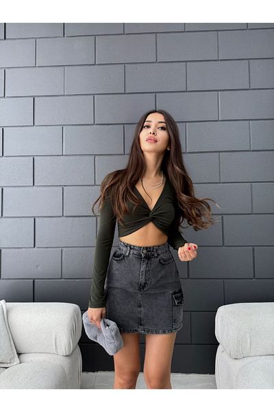 Fav Style Γυναικεία μακρυμάνικη μπλούζα με λεπτομέρεια με λαιμόκοψη σε χακί χρώμα