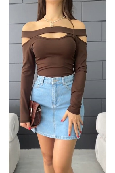 Fav Style Γυναικεία μακρυμάνικη λαιμόκοψη με λεπτομέρεια μπλούζα καφέ