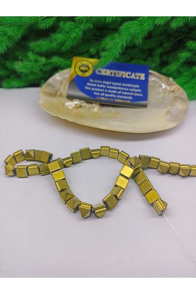 DOĞAL TAŞ CENNETİ Hematite Gold Matte Finish Natural Stone Pyramid Cut 8X8X8 (Certified)