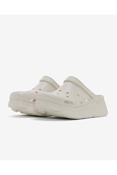 SKECHERS MAX CUSHIONING FOAMIES - DREAMLIKE Papuci albi pentru femei 111267 WHT