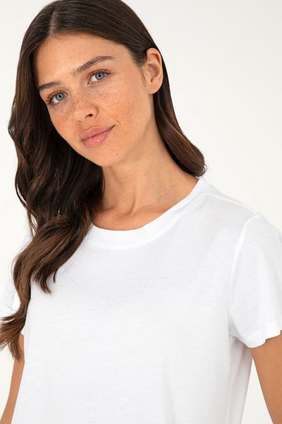 U.S. Polo Assn. Tricou de bază alb cu decolteu rotund pentru femei 50296152 -vr013