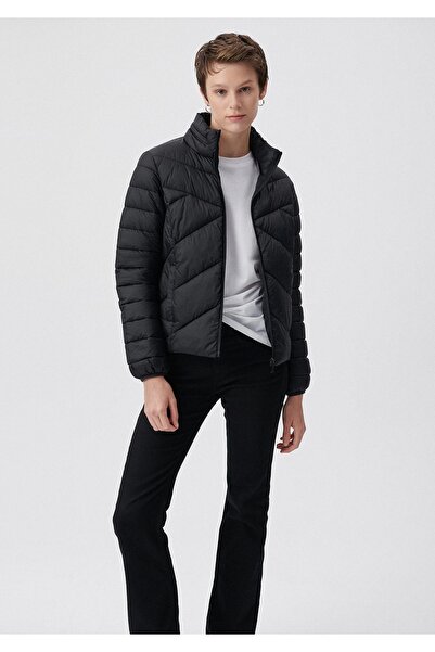 Mavi Dik Yaka Siyah Şişme Mont