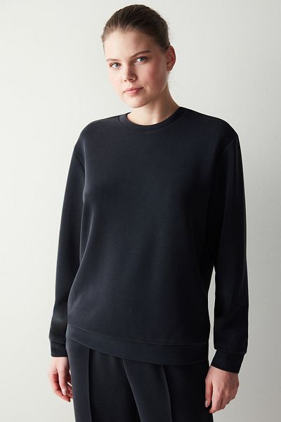 Penti Schwarzes, locker sitzendes Modal-Sweatshirt mit Rundhalsausschnitt