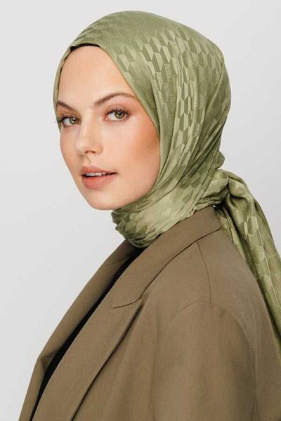 VALORSCARF ΠΡΑΣΙΝΟ ΣΑΛΙ QOZA ΜΕ ΣΧΕΔΙΟ ΜΕΤΑΞΩΤΟ ΖΑΚΑΡ