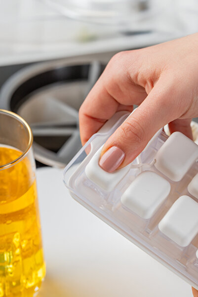 Porsima 16018 2 Pieces Plastic Lid 16 Chamber Mini Ice Mold Cocktail Presentation Ice Mold - White Anthracite