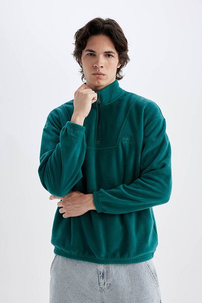 DeFacto Bedrucktes Fleece-Sweatshirt mit bequemer Passform und Stehkragen