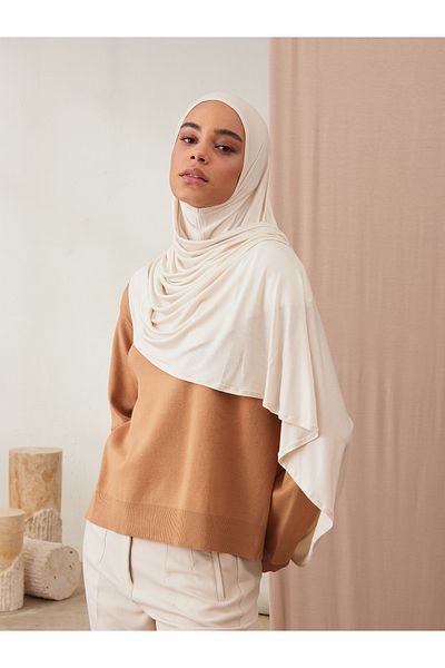 Femple Modest Πρακτικό σάλι ζέρσεϊ Premium |   Χρώμα: Off White |   Μέτρο: Ενήλικος |   Ραμμένο με πηγούνι |   Στιγμιαίο Hijab