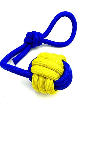 Tasma Market Dog Play Ball with Tooth String and Handle