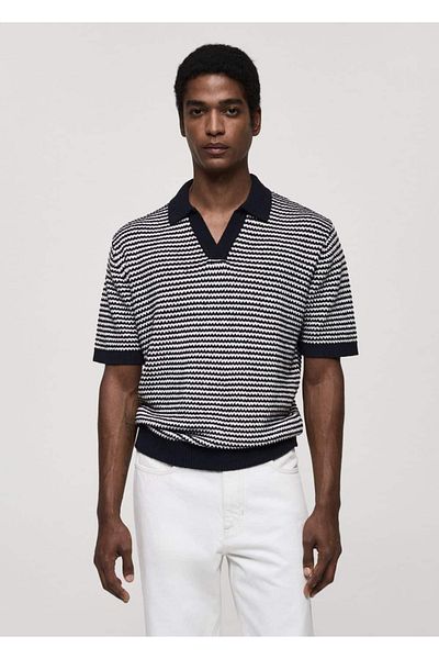 MANGO Man Gestreiftes Strick-Poloshirt mit kontrastierendem Kragen