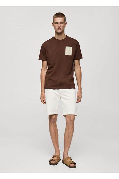 MANGO Man T-shirt από 100% βαμβάκι με στάμπα στο στήθος