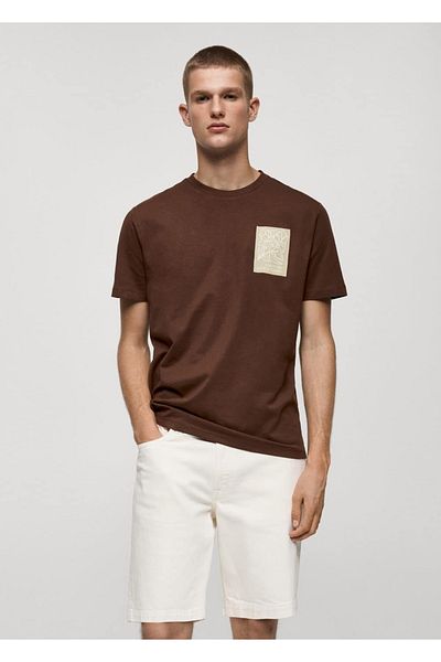 MANGO Man T-shirt από 100% βαμβάκι με στάμπα στο στήθος