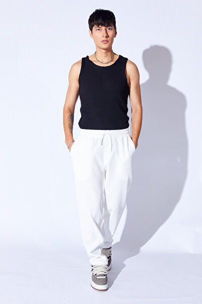 MAN EDITION Comfortable Fit White Knitted Textured Jogger Pants - Elastic Waist Ee 1000619928