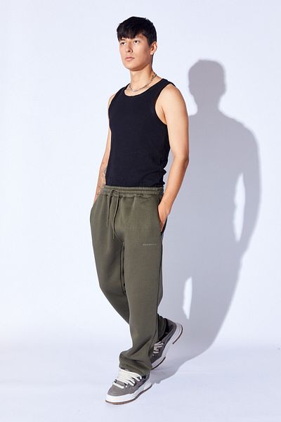 Manche بدلة رياضية للرجال من Baggy Fit مكونة من 3 خيوط ذات ملمس ناعم وأرجل مطاطية |   كاكي MANW 619961 -1
