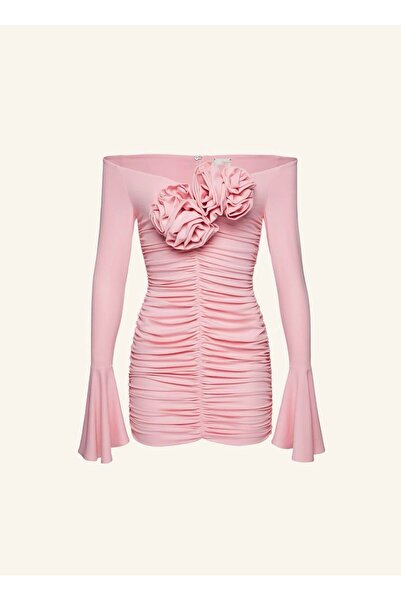 Elia Gül Detaylı Drapeli Pembe Mini Şık Gece Elbisesi