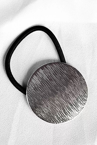 CAŞ DEKORASYON Cataramă din cauciuc detaliată din metal de culoare argintie