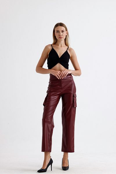 Sense Pantaloni din piele artificială cu buzunare cargo |   PNT35246 Roșu Claret