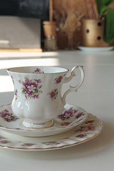 Royal Albert سويت فيوليتس 3 قطع - كوب قهوة مزدوج بون تشاينا إنجلاند