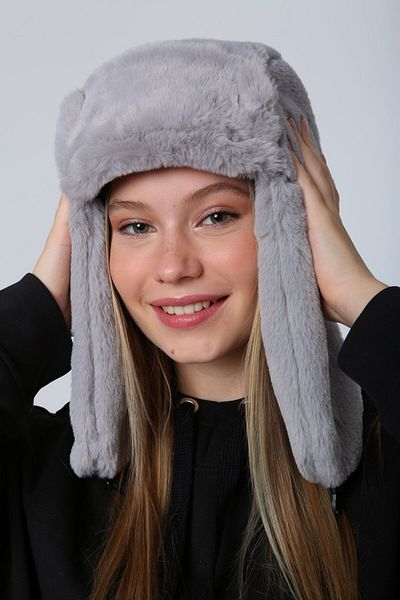 Luminos Butik Gray Plush Beret - Soft Texture with Buckle, Warm Winter Hat Beret1127