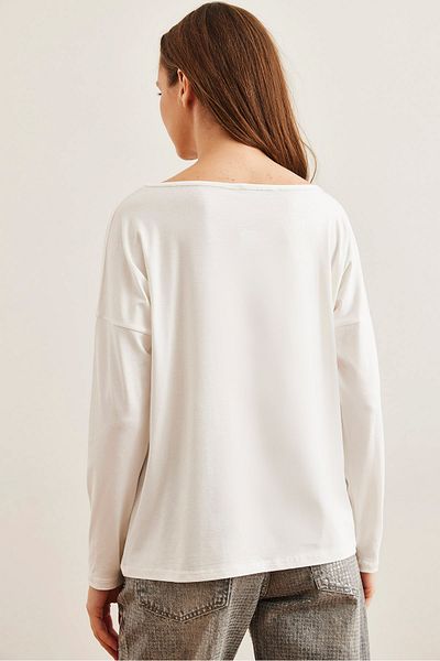 Olalook Women's Ecru Silver Stitching Detailed V-Neck Viscose Blouse Blz- 19002747