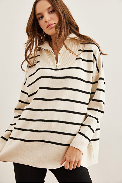 Olalook Pulover supradimensionat cu dungi negre ecru - guler vertical, cu fermoar KZK- 19000847
