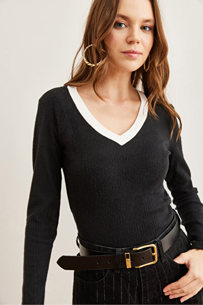 Olalook Kadın Siyah Beyaz Yaka Detaylı Şardonlu Likralı Bluz BLZ-19002746