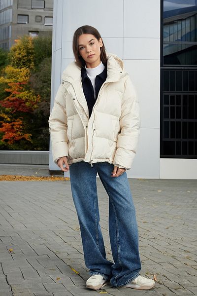 Trendyol Collection Nadměrná vodoodpudivá bunda T Puffer s kapucí a chlupatými vlasy - TWOAW25MO00102