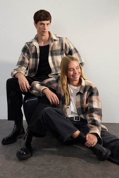 Trendyol Collection Beige Holzfäller-Hemdjacke – Unisex, normale Passform, Winter-Karomuster TMNAW25GO00026