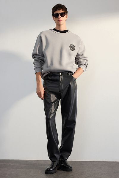 Trendyol Collection Übergroßes Baumwoll-Sweatshirt mit Blumenstickerei in Grau aus Fleece - TMNAW24sw00012