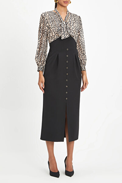 SERPİL Leopar Desenli Bağcıklı Yaka Uzun Kollu Düğme Detaylı Bej Kalem Elbise...