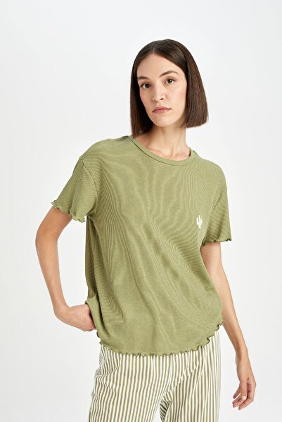 DeFacto Fall In Love Pijama Takımı Bisiklet Yaka Baskılı Kısa Kollu Üst Çizgili Alt Ribana D5664ax24au