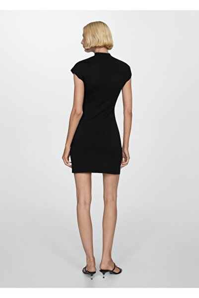 MANGO Woman Perkins yakalı triko elbise