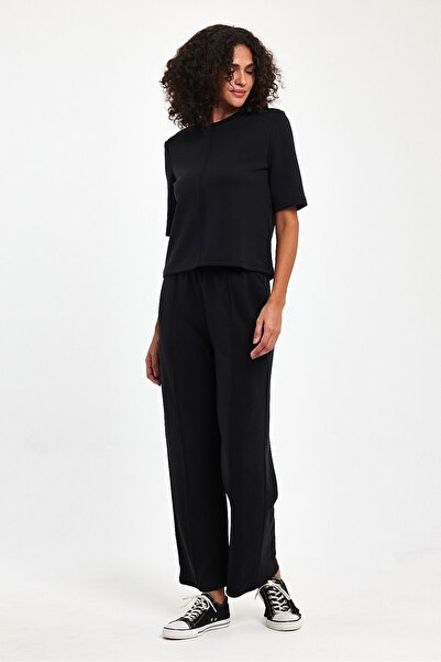 VİOLETTE طقم بدلة رياضية سوداء - ساق واسعة وتفاصيل خياطة أمامية