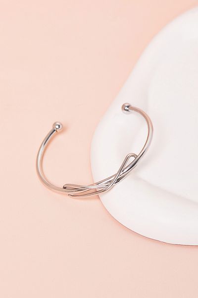 Elika Silver Women's Bow Model Adjustable Bracelet