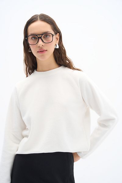Wear Three Points Glide Super Soft White Raglan Sleeve Thessaloniki Crew Neck Sweatshirt