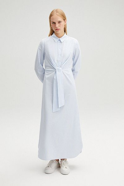 Touché Privé GESTREIFTES KLEID AUS POPELINE MIT BALG-VORDERSEITE