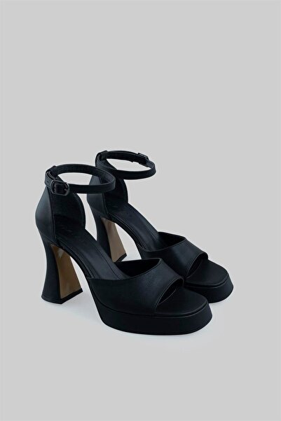 sovrana Single Strap Thick Platform Heeled Shoes Black