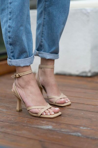 sovrana Toe Detailed Heeled Shoes Tan