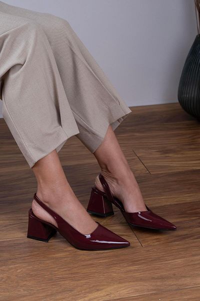 sovrana Pointed Toe Heeled Shoes Claret Red Patent Leather