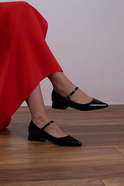 sovrana Belted Pointed Toe Ballerinas Black Patent Leather