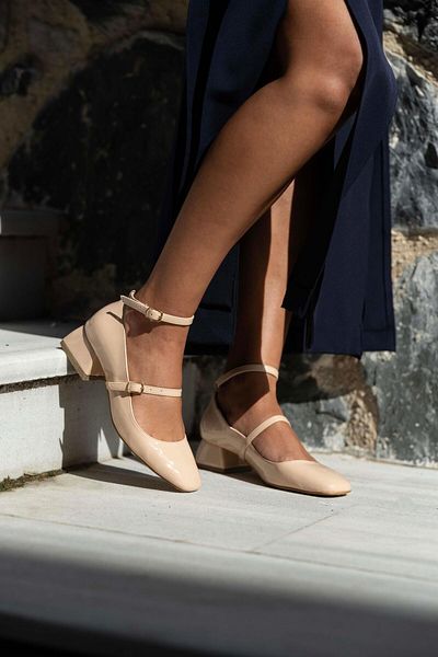 sovrana Short Heeled Blunt Toe Closed Back Belted Shoes Tan Patent Leather