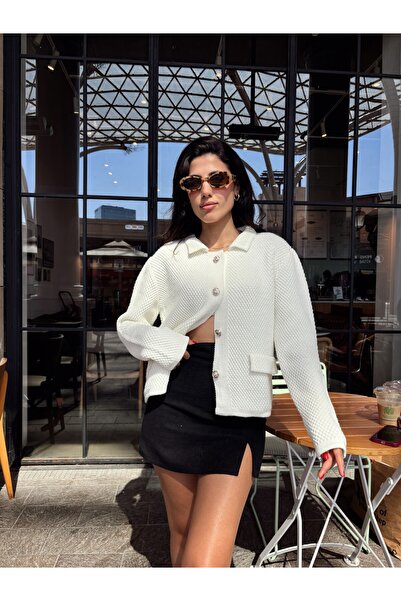 Nopen Knitwear Жіночий блейзер з мідними ґудзиками, кишенями та деталями, екрю, укорочений, трикотажний кардиган