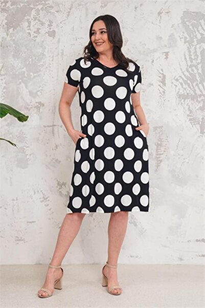 Dipmoda Дамска рокля в черно с полка точки, голям размер DPNBA001